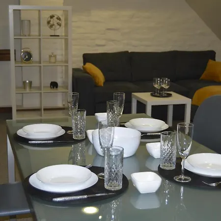 Old Town Charm One Bedroom Spacious Loft Nearby The Livu Square Apartment